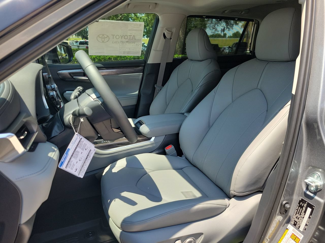 New 2026 Toyota Highlander Limited AWD/4WD image 17