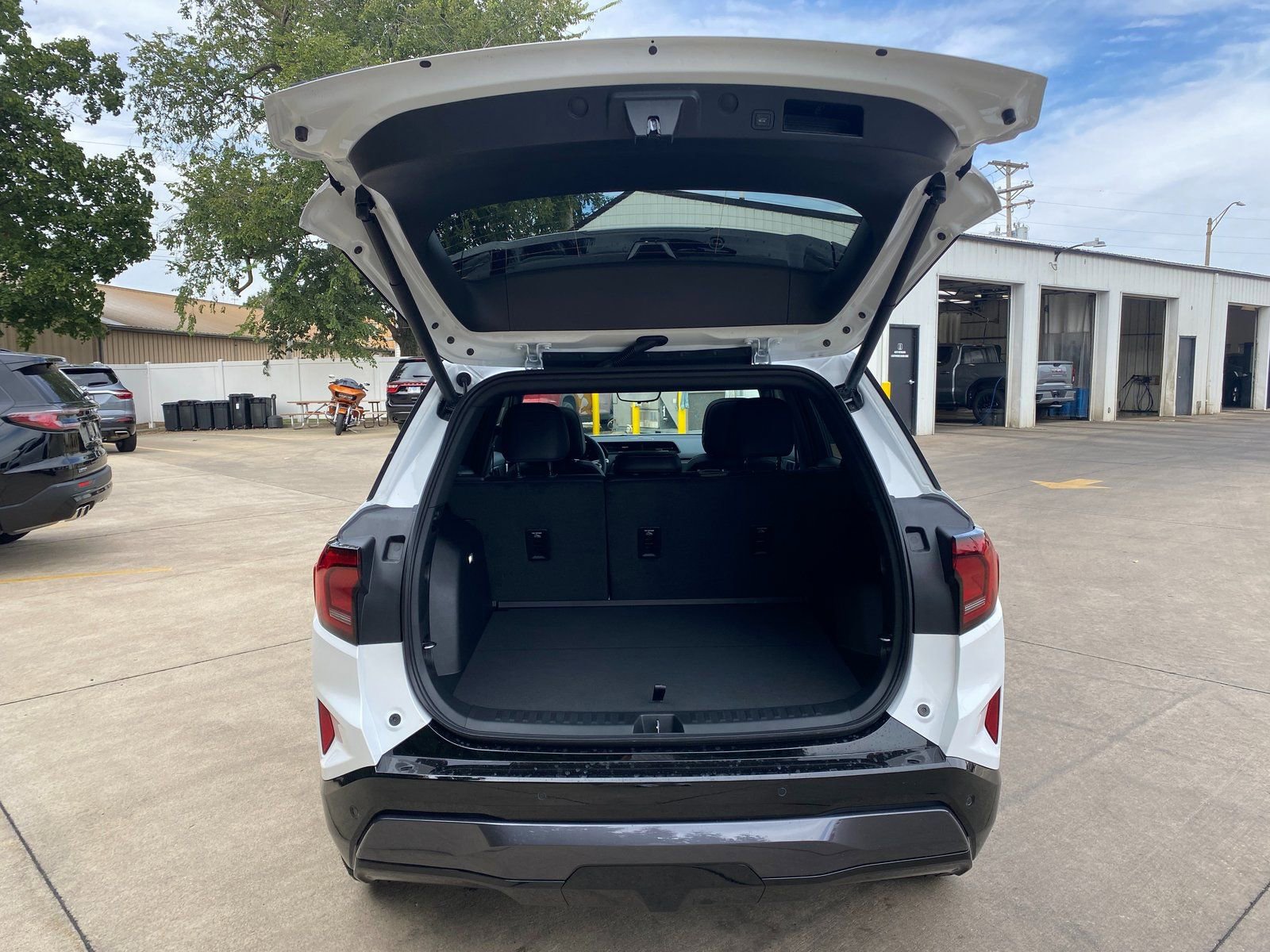 New 2026 GMC Terrain AT4 w/ Convenience Package III image 39