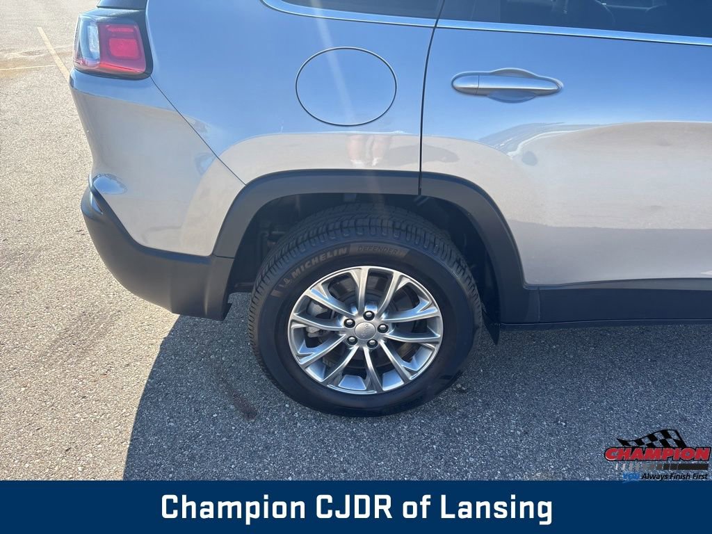 Used 2021 Jeep Cherokee Latitude Lux w/ Comfort/Convenience Group AWD/4WD image 39