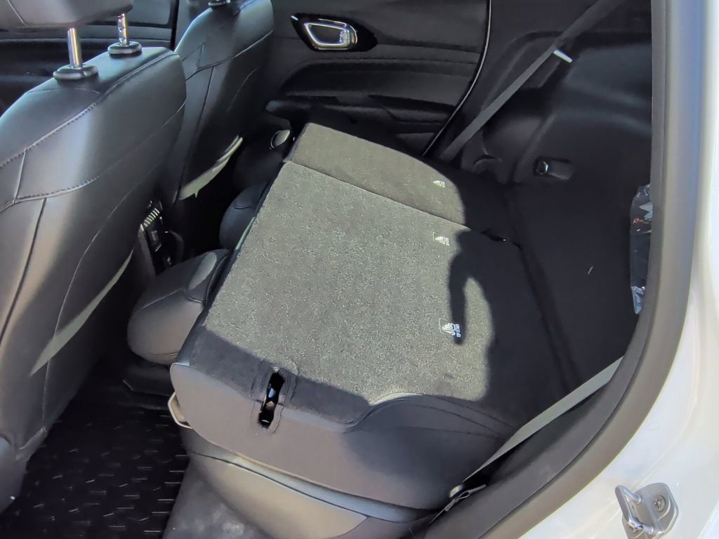 New 2026 Jeep Compass Altitude image 38