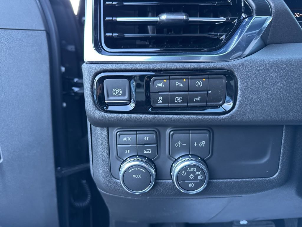 New 2026 GMC Yukon XL Denali image 14