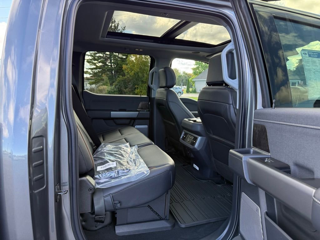 New 2026 Ford F350 Lariat image 31
