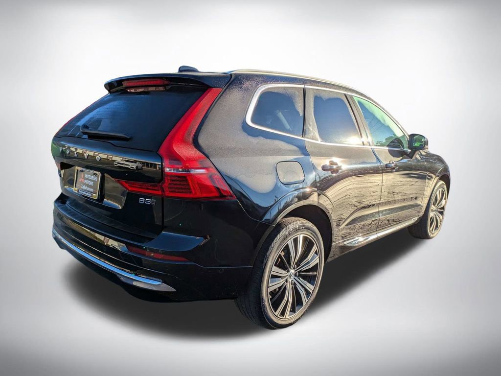 Used 2023 Volvo XC60 B5 Ultimate image 4