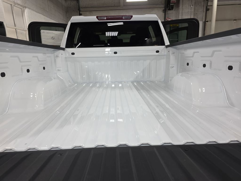 New 2026 GMC Sierra 1500 SLE image 12