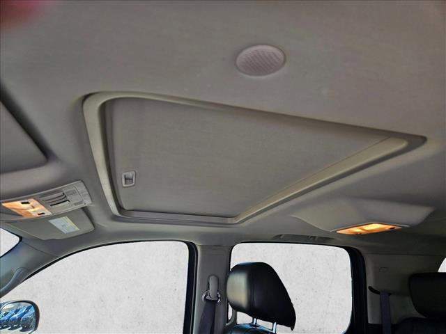 Used 2013 Chevrolet Suburban LT w/ Luxury Package AWD/4WD image 15