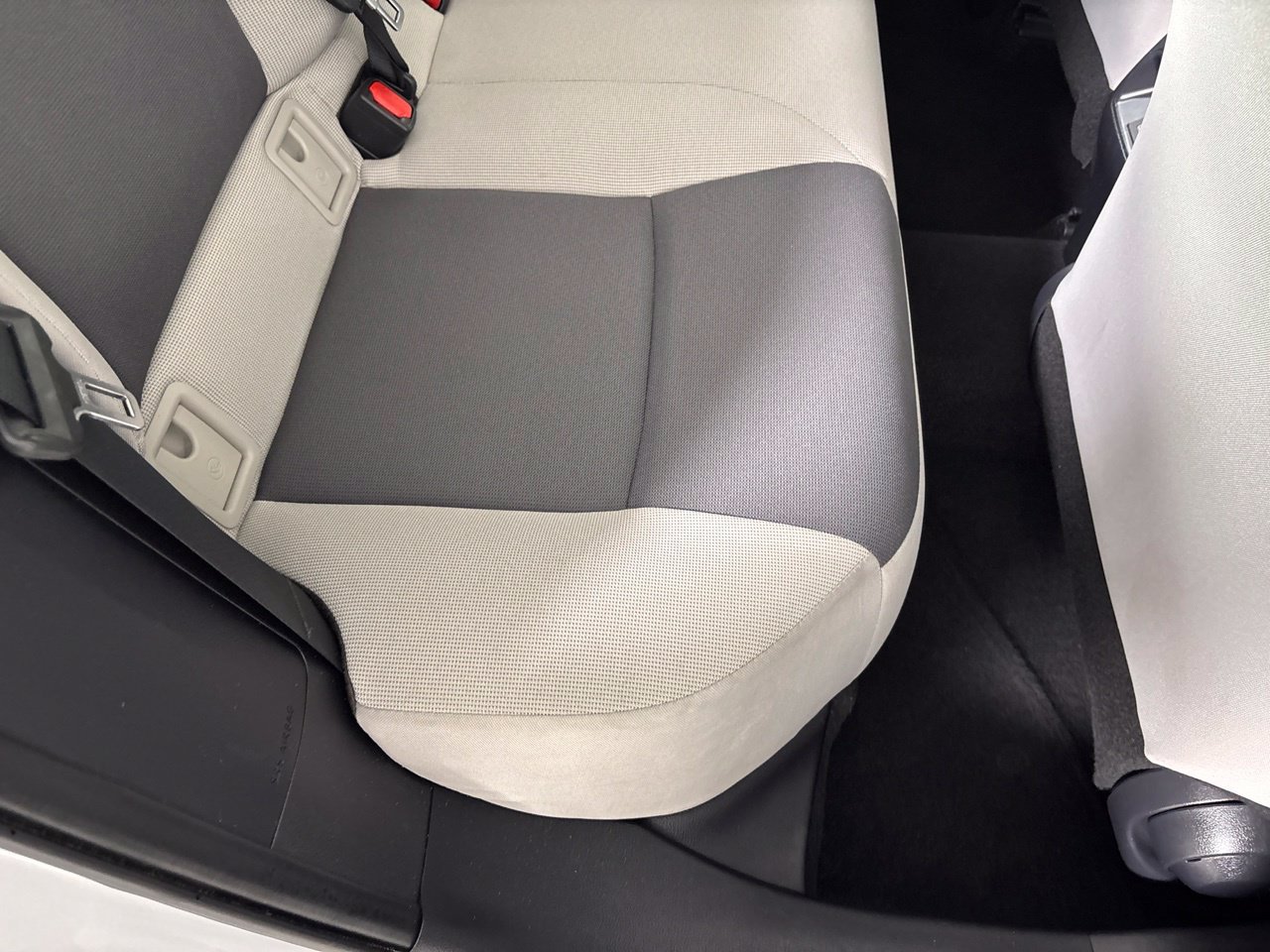 Used 2025 Toyota Corolla LE FWD image 28