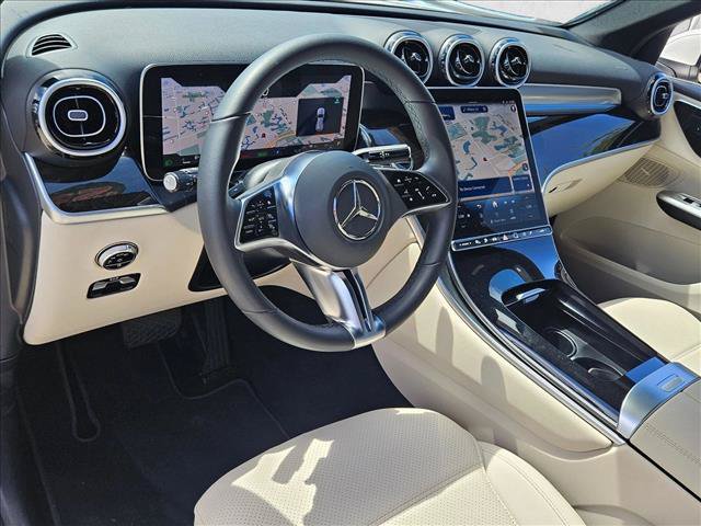 Used 2025 Mercedes-Benz GLC 350e 4MATIC image 10