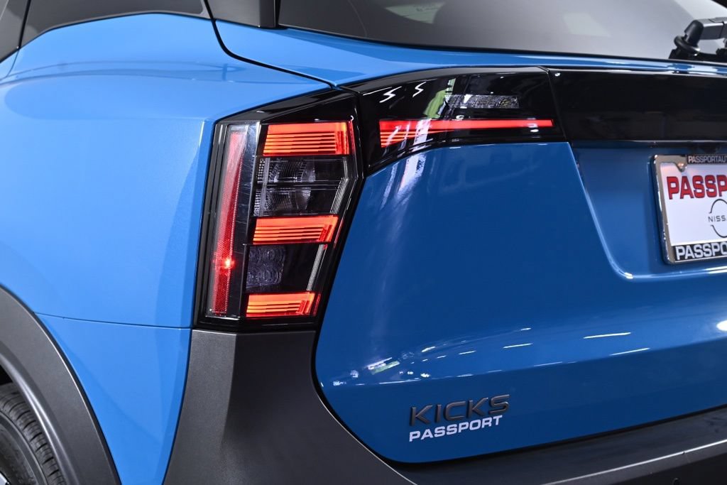Certified 2025 Nissan Kicks SR w/ SR Premium Package FWD image 9