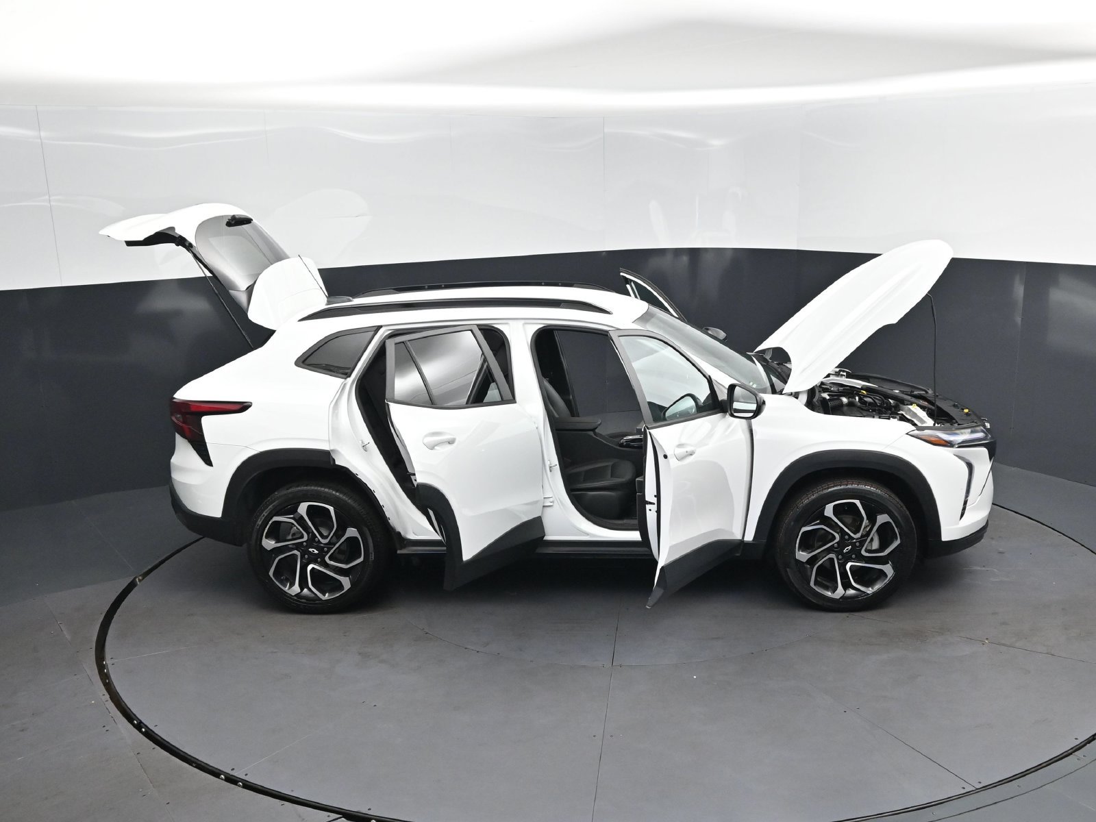 Certified 2024 Chevrolet Trax RS FWD image 50