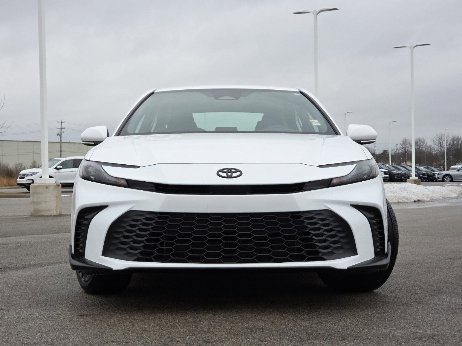 Used 2025 Toyota Camry SE w/ Convenience Package image 12