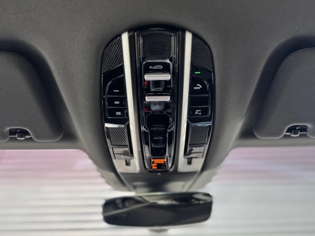 Certified 2023 Porsche Panamera 4 Platinum Edition AWD/4WD image 25