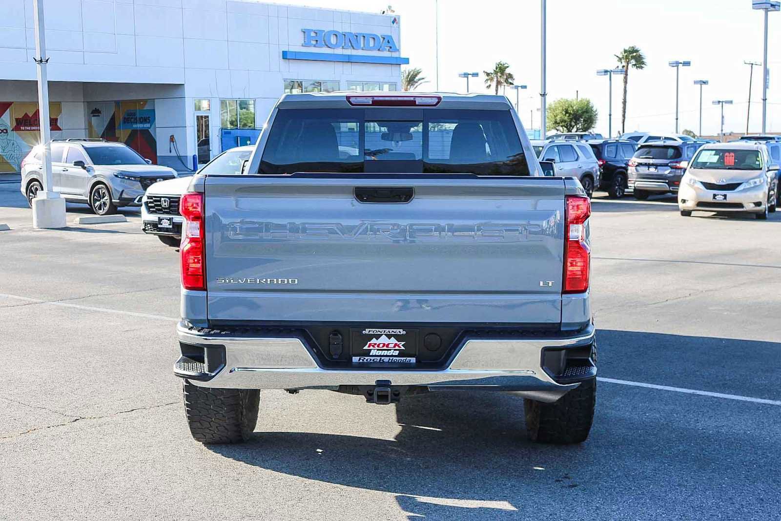 Used 2024 Chevrolet Silverado 1500 LT w/ Leather Package AWD/4WD image 7
