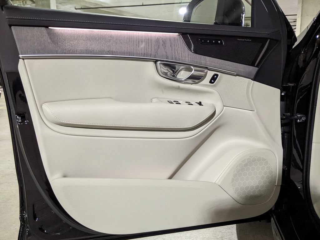 New 2026 Volvo XC90 T8 Ultra AWD/4WD image 9
