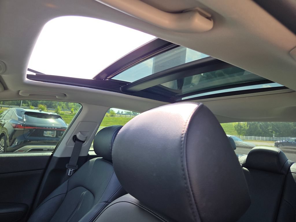 Used 2020 Kia Optima SE FWD image 8