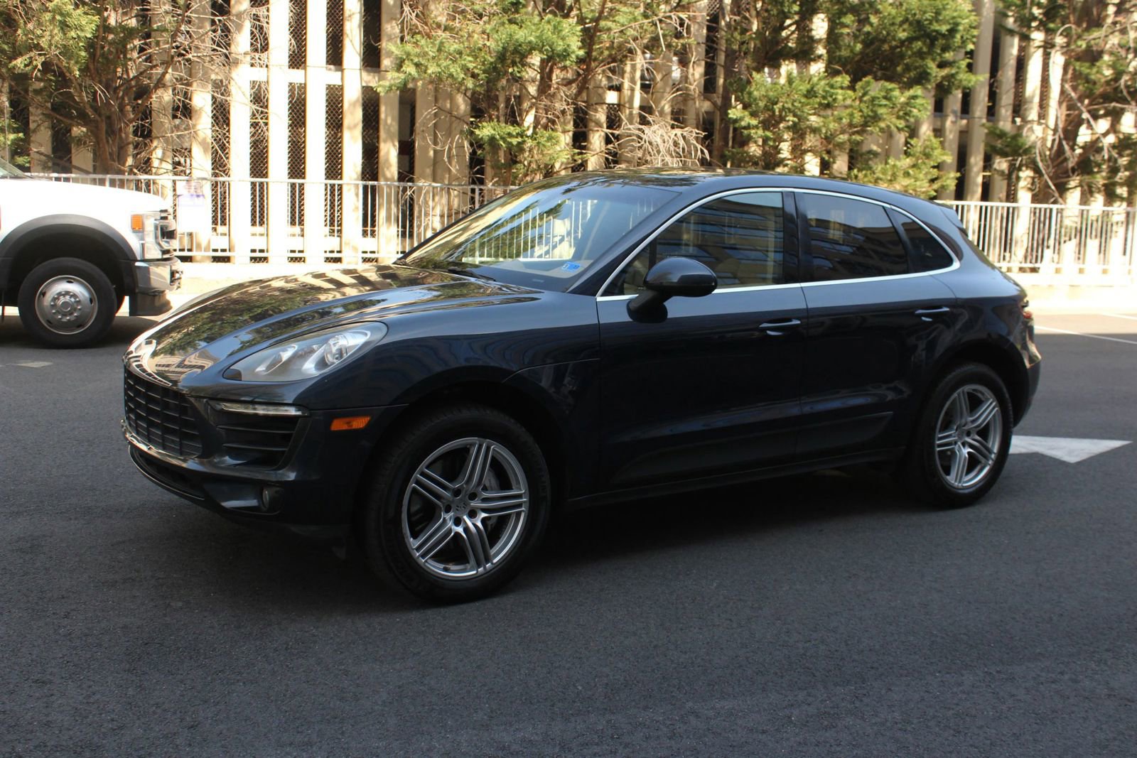 Used 2016 Porsche Macan S w/ Premium Package Plus image 12