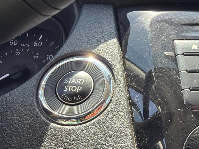 Used 2022 Nissan Rogue Sport SL FWD image 30