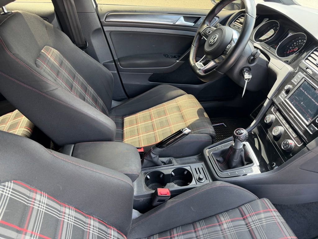 Used 2020 Volkswagen GTI S image 16