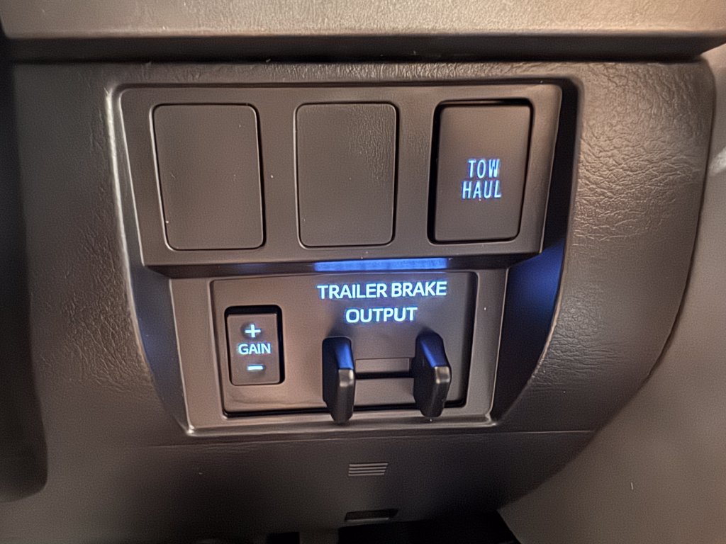 Used 2021 Toyota Tundra SR5 AWD/4WD image 36