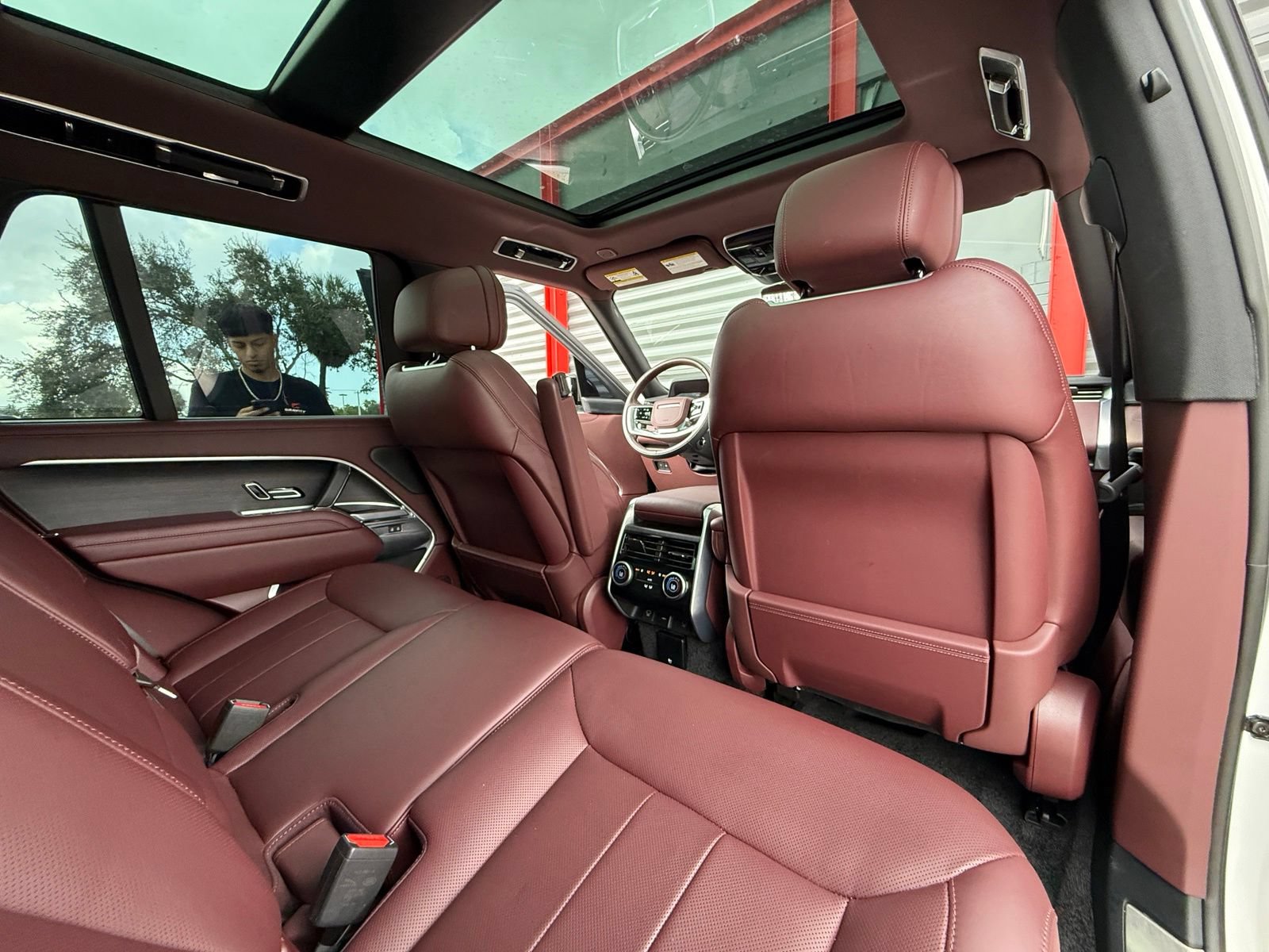 Used 2025 Land Rover Range Rover SE AWD/4WD image 35