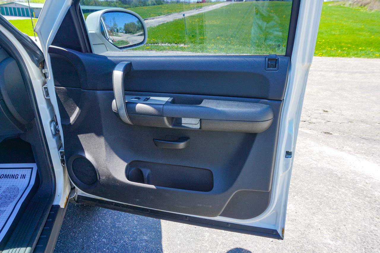 Used 2008 GMC Sierra 1500 SLE w/ Power Pack Plus AWD/4WD image 25