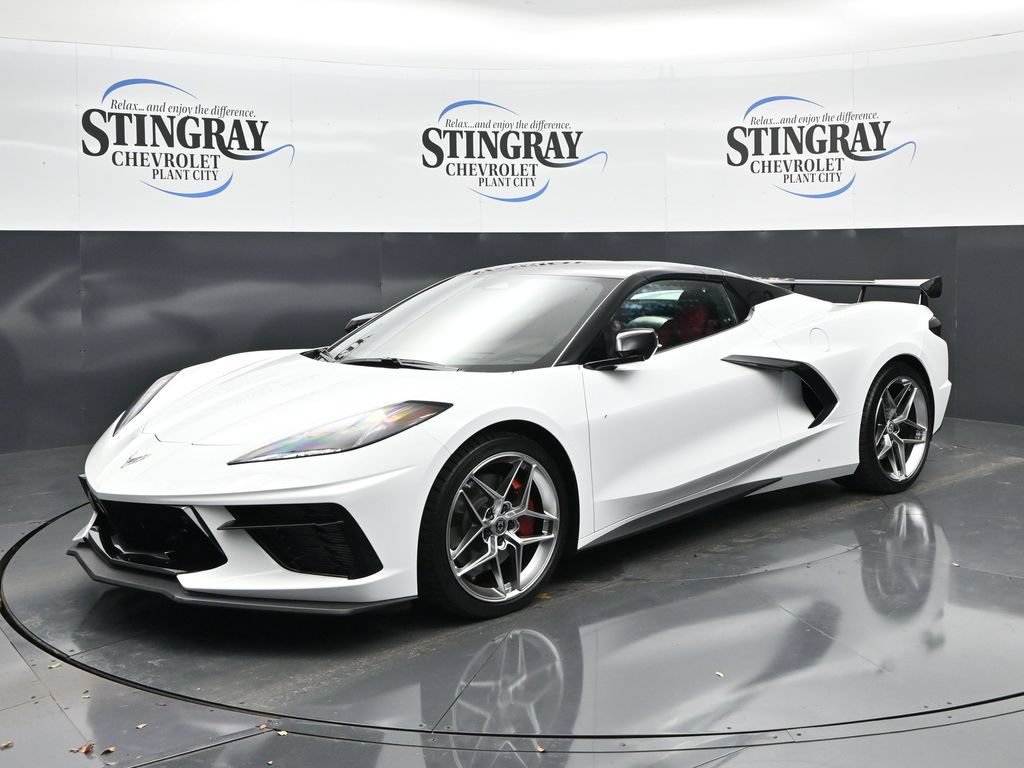 Used 2025 Chevrolet Corvette Stingray Premium Conv w/ Z51 Performance Package RWD image 3