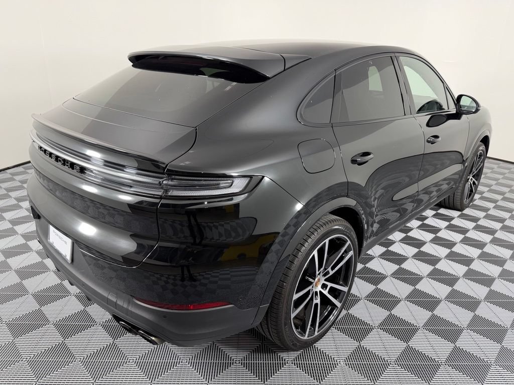 Certified 2025 Porsche Cayenne Coupe AWD/4WD image 10
