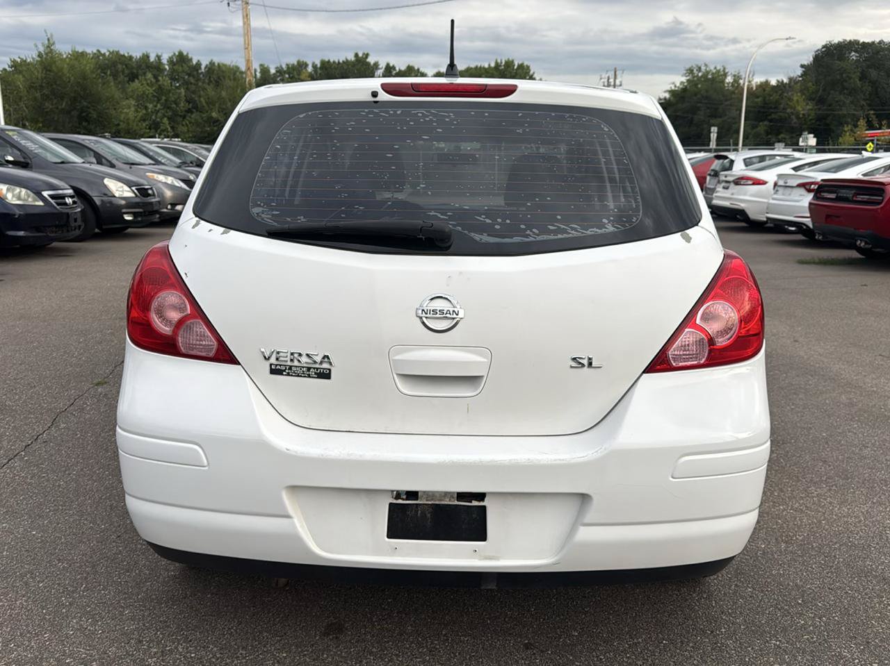 Used 2007 Nissan Versa Hatchback FWD image 6