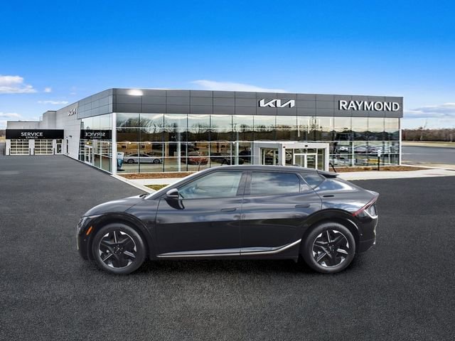 Used 2025 Kia EV6 Wind RWD image 7