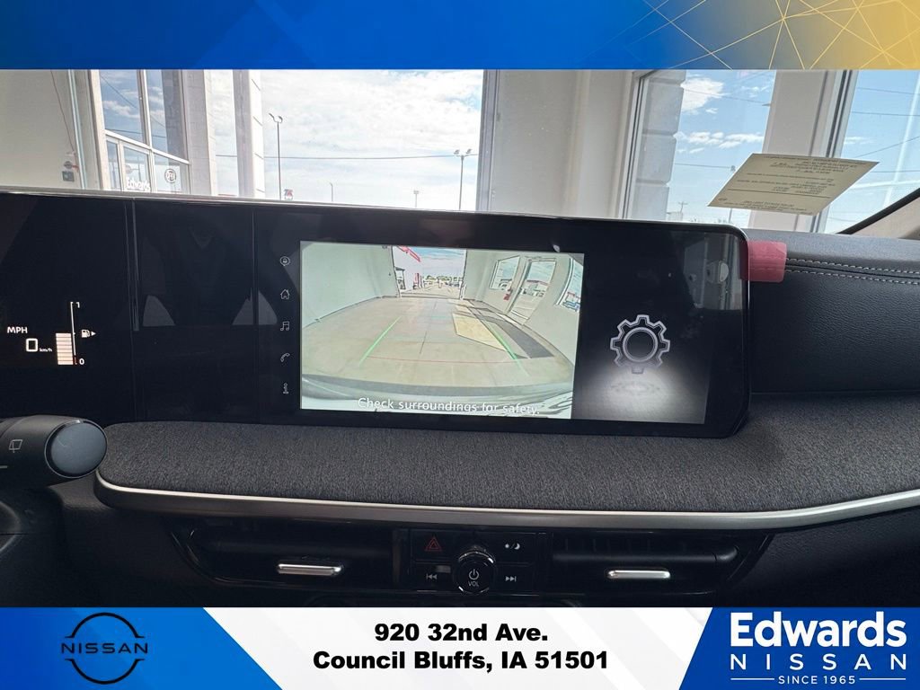 New 2025 Nissan Kicks SV w/ SV Premium Package AWD/4WD image 28