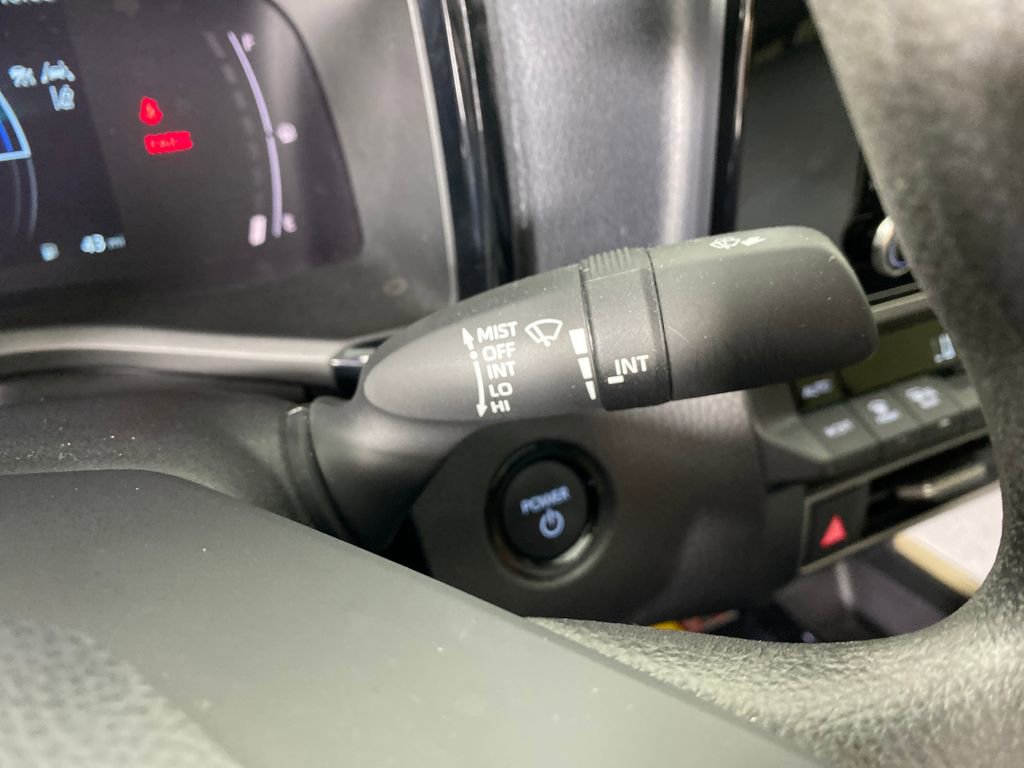 Used 2025 Toyota Camry LE w/ Convenience Package image 16