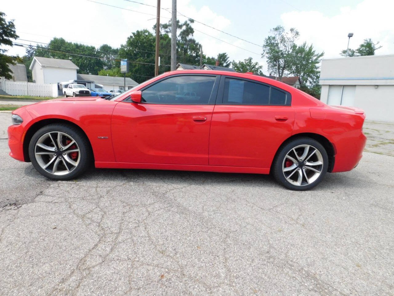 Used 2015 Dodge Charger R/T w/ Plus Group RWD image 1