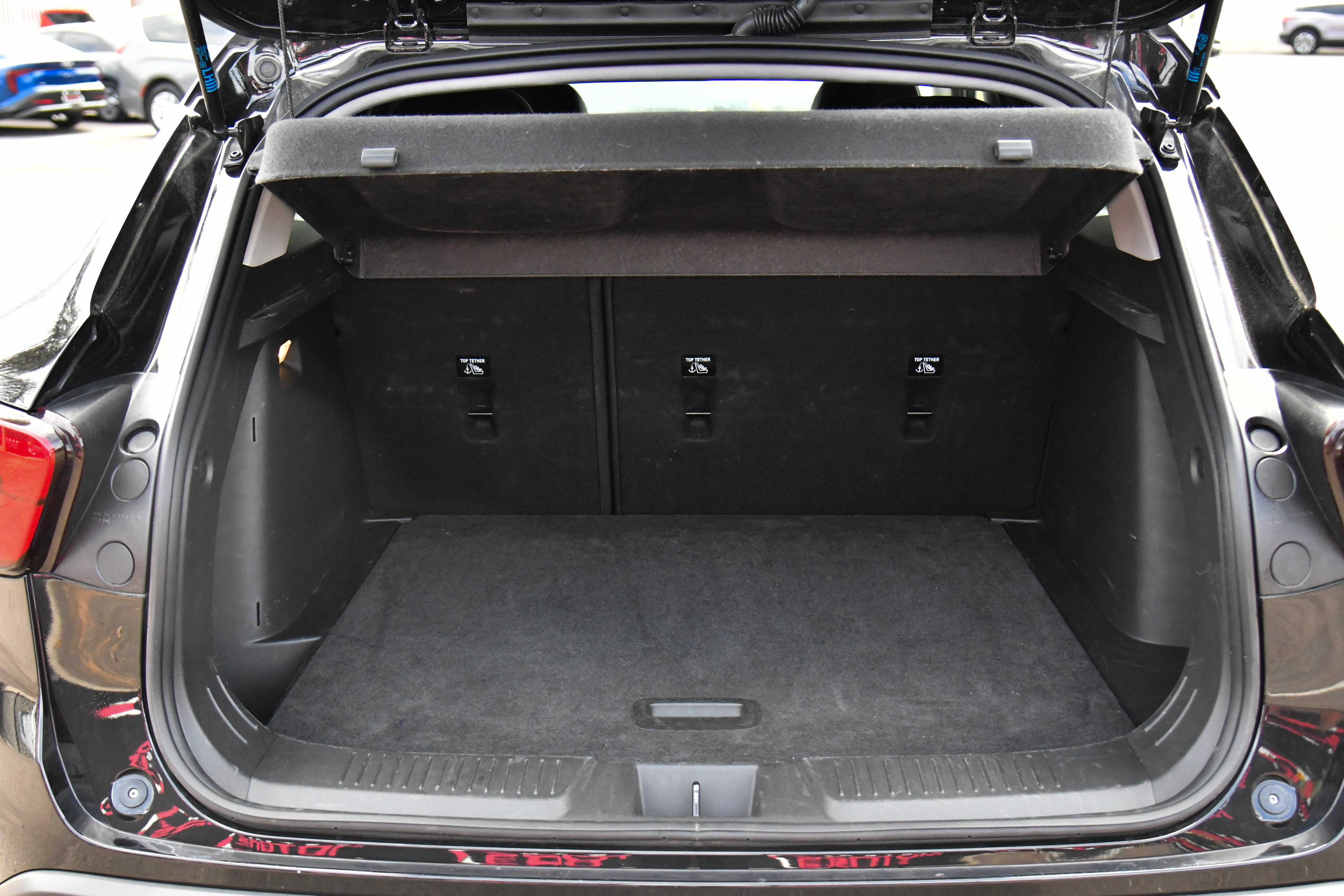 Used 2025 Chevrolet Trax LT FWD image 39