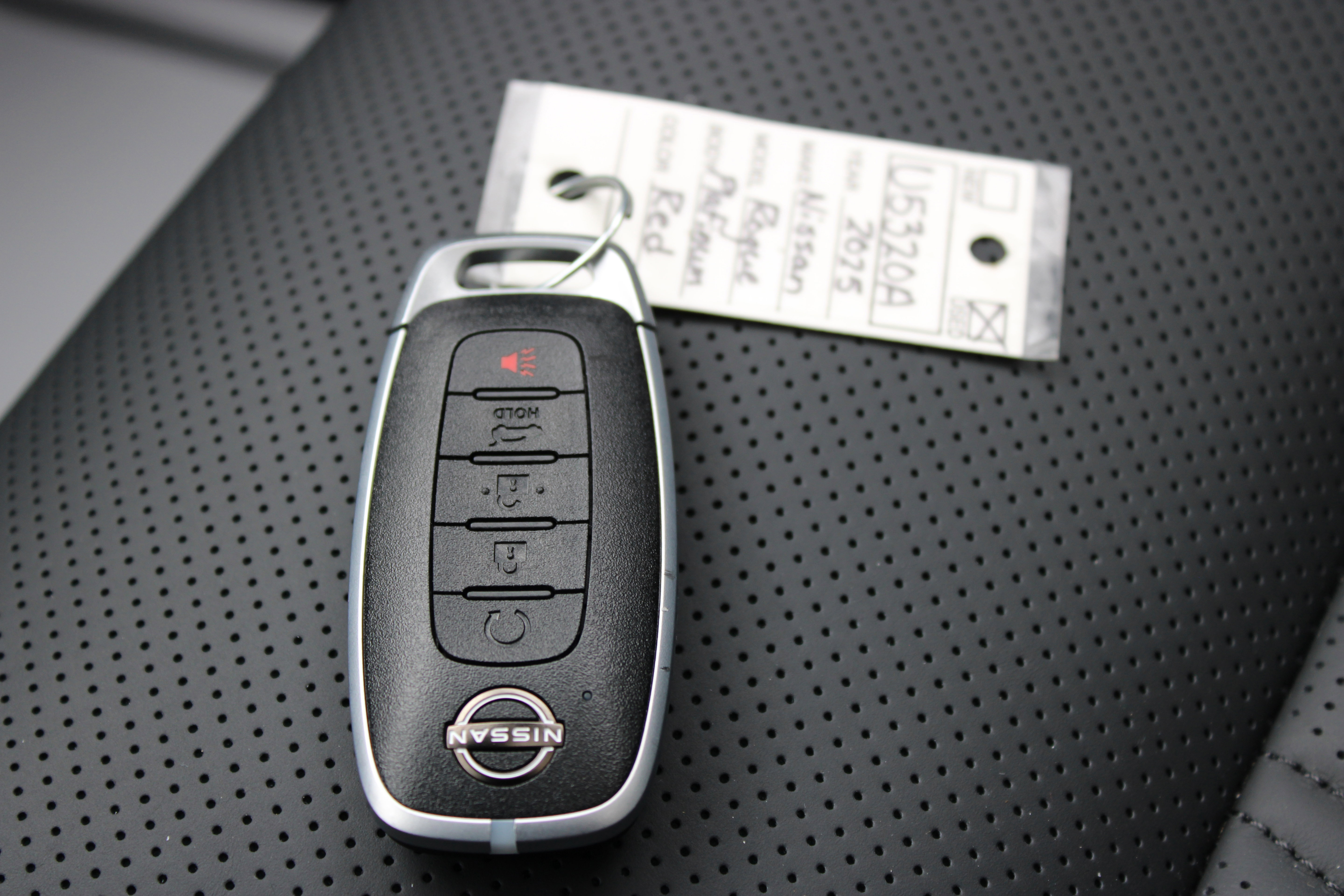 Certified 2025 Nissan Rogue Platinum w/ Tech Package image 37