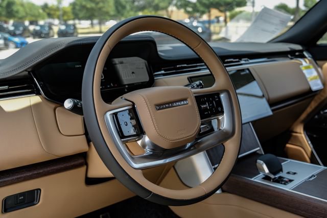 New 2026 Land Rover Range Rover SE AWD/4WD image 18