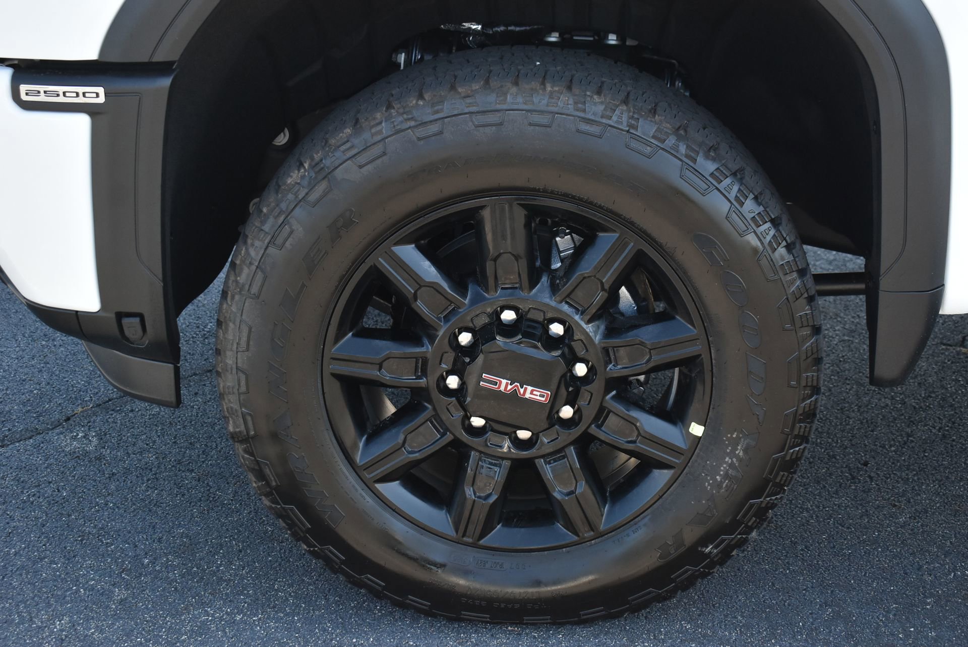 New 2026 GMC Sierra 2500 AT4 image 10