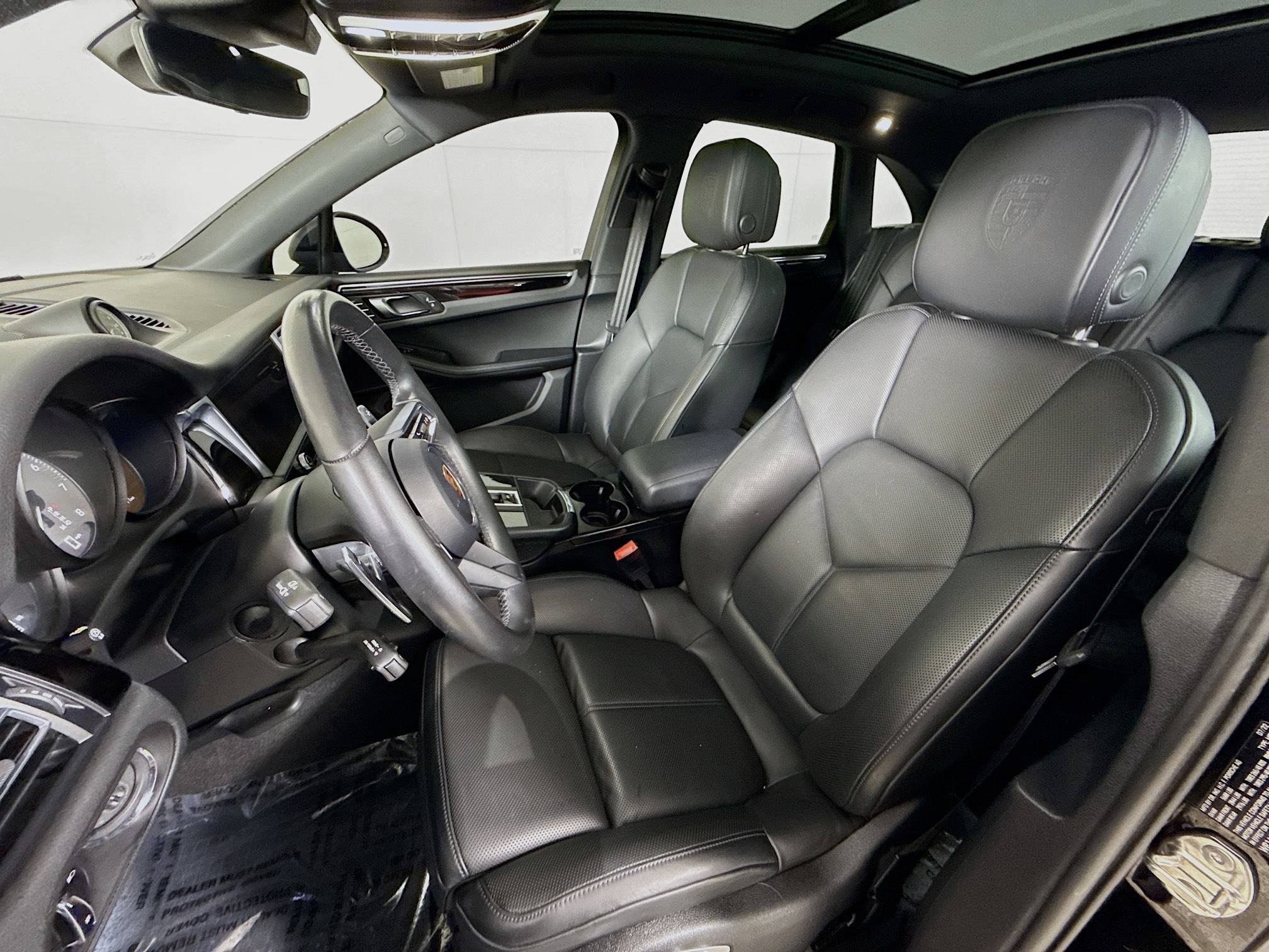 Certified 2023 Porsche Macan S image 5