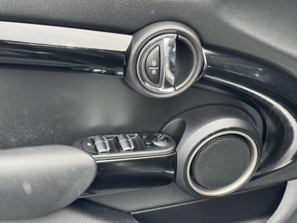 Used 2015 MINI Cooper S FWD image 17