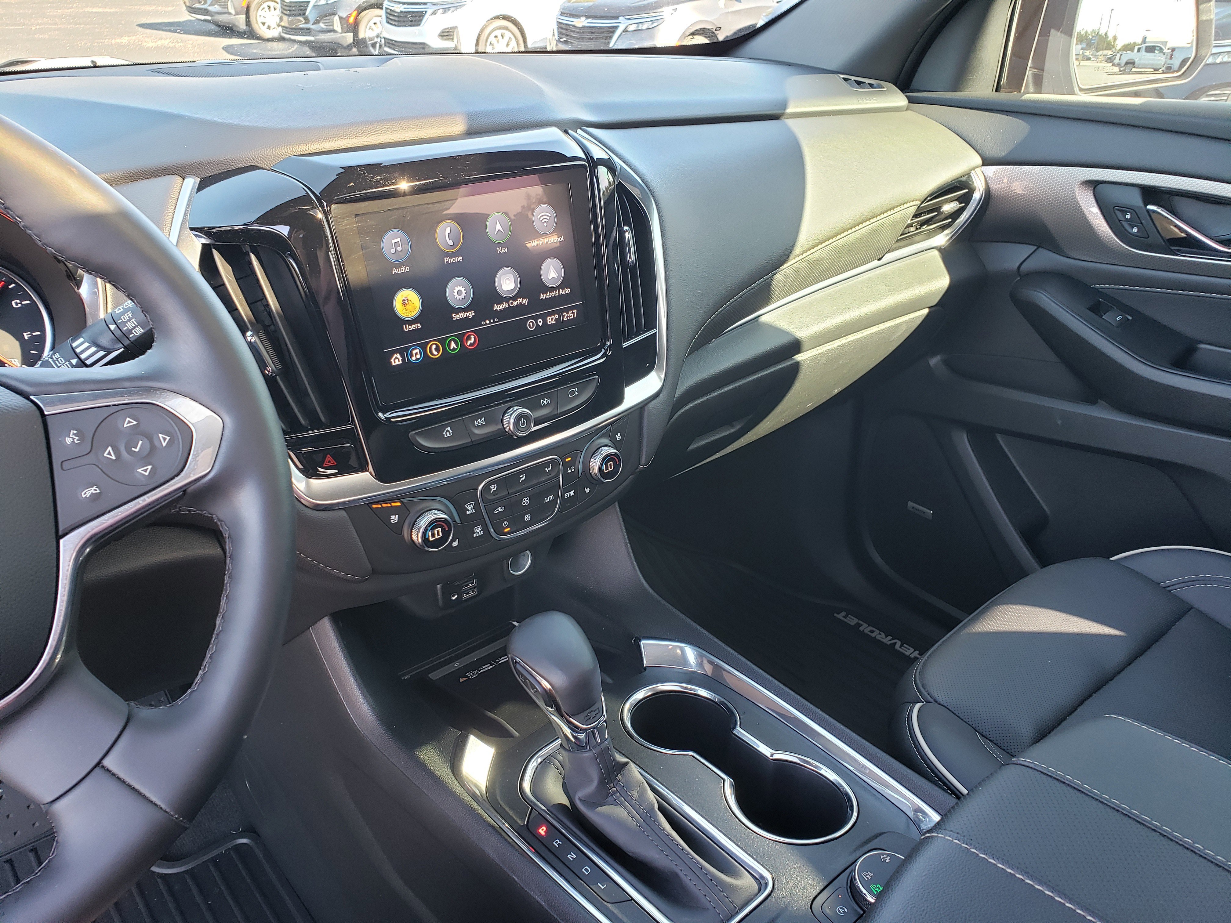 Used 2023 Chevrolet Traverse Premier image 18