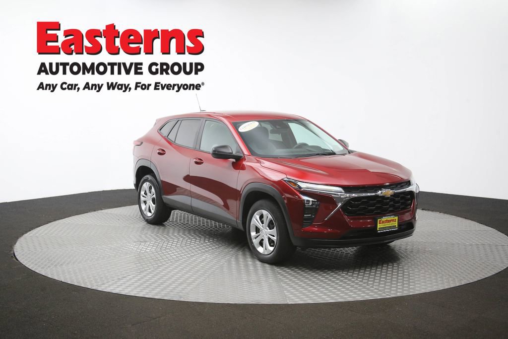 Used 2024 Chevrolet Trax LS FWD image 49