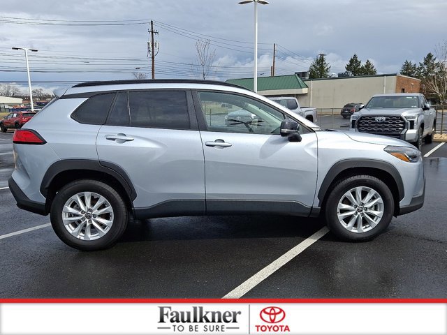 Certified 2025 Toyota Corolla Cross LE image 7