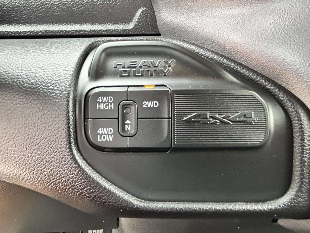 Used 2024 RAM 2500 Big Horn AWD/4WD image 17