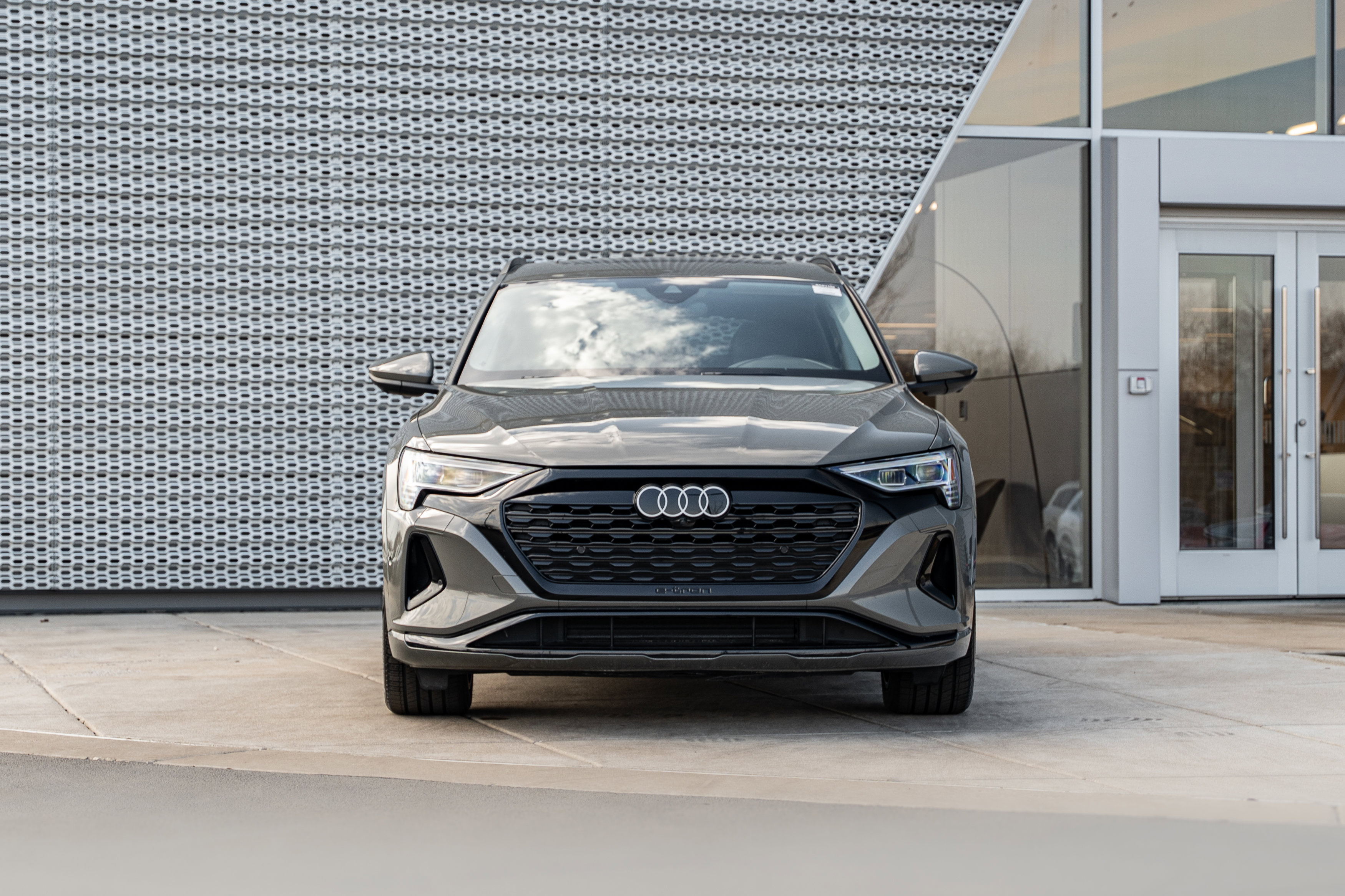 Certified 2024 Audi Q8 e-tron Premium Plus w/ Premium Plus Package image 36