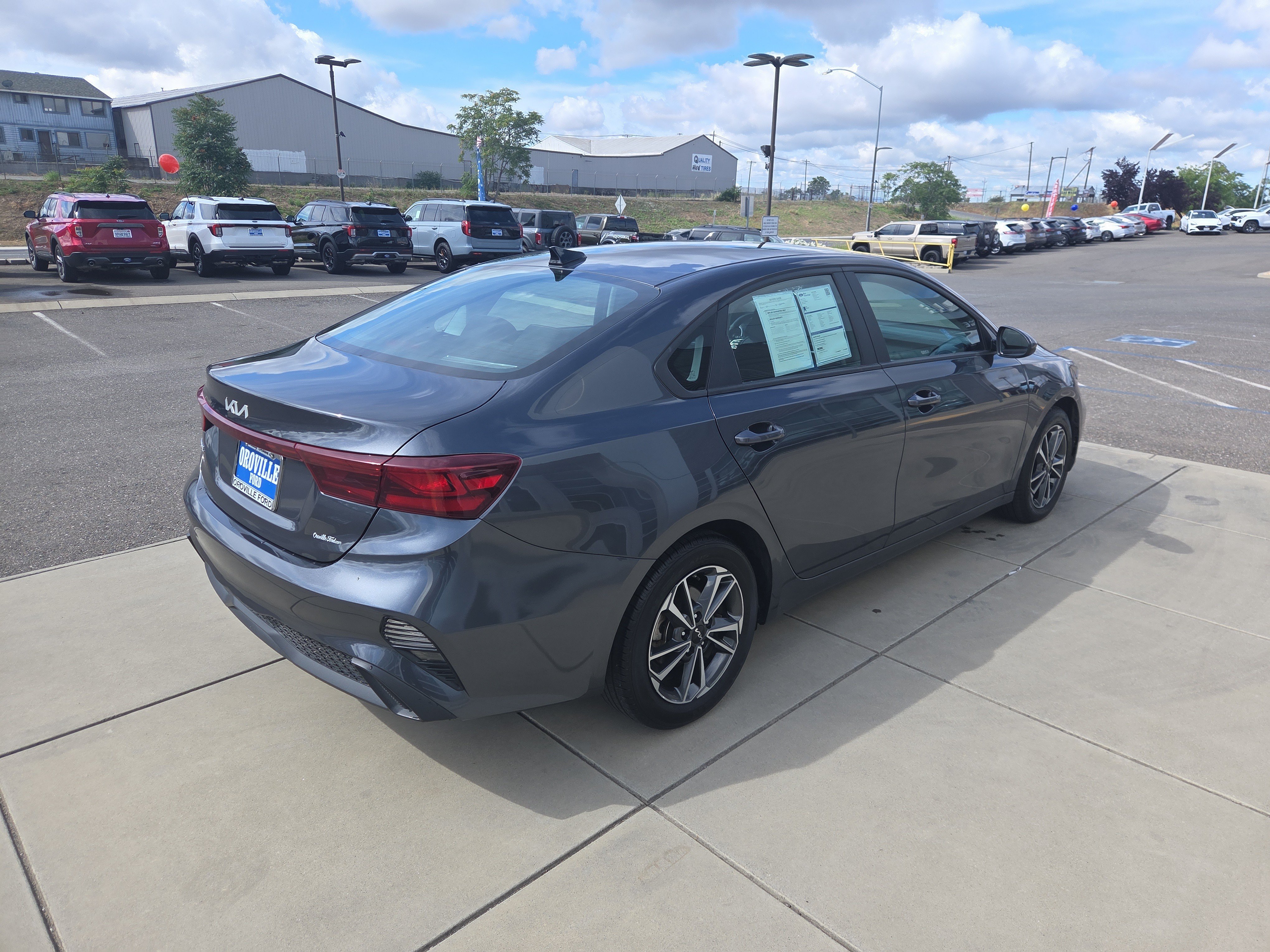 Used 2023 Kia Forte LXS FWD image 5