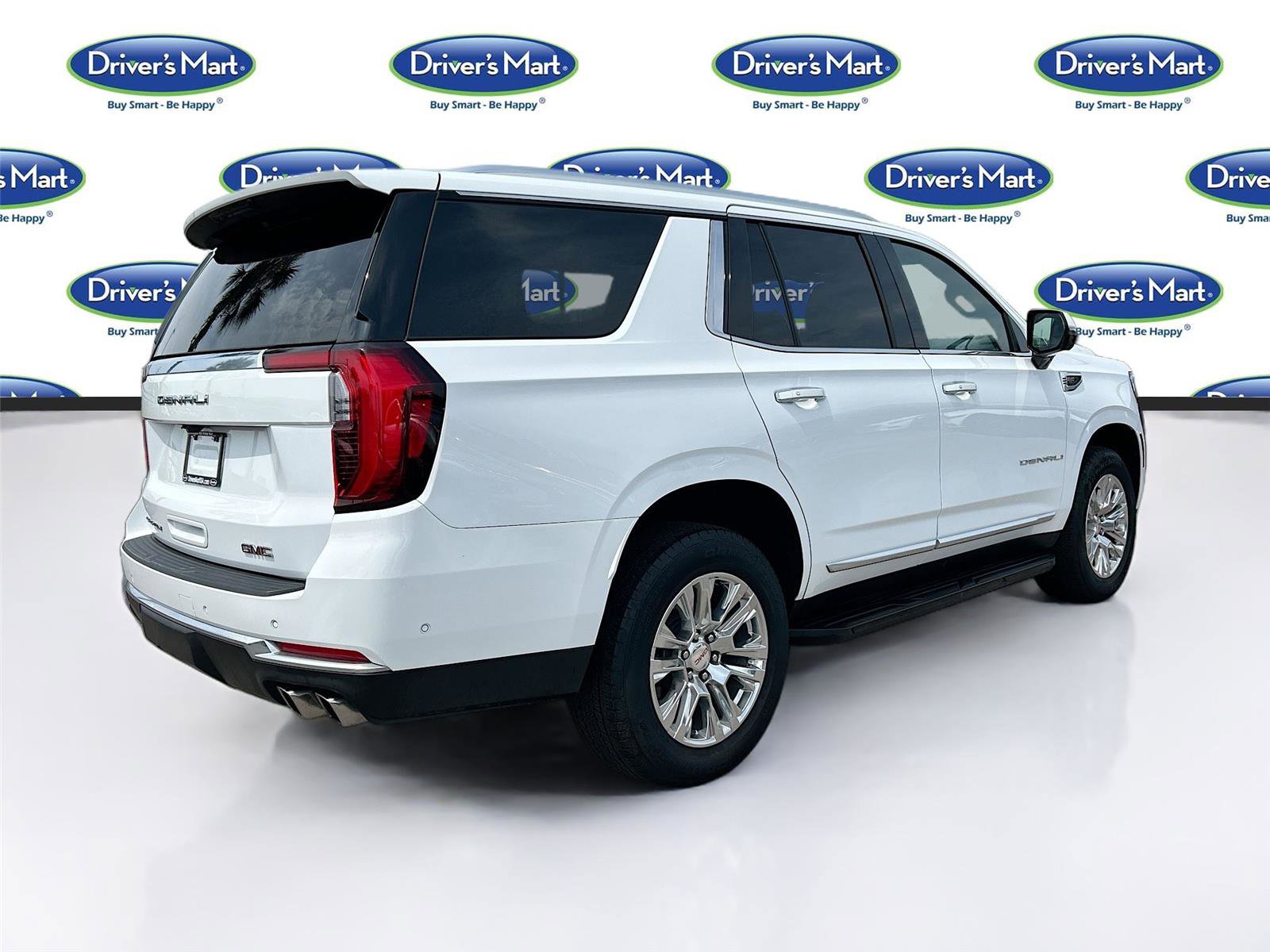 Used 2025 GMC Yukon Denali RWD image 7