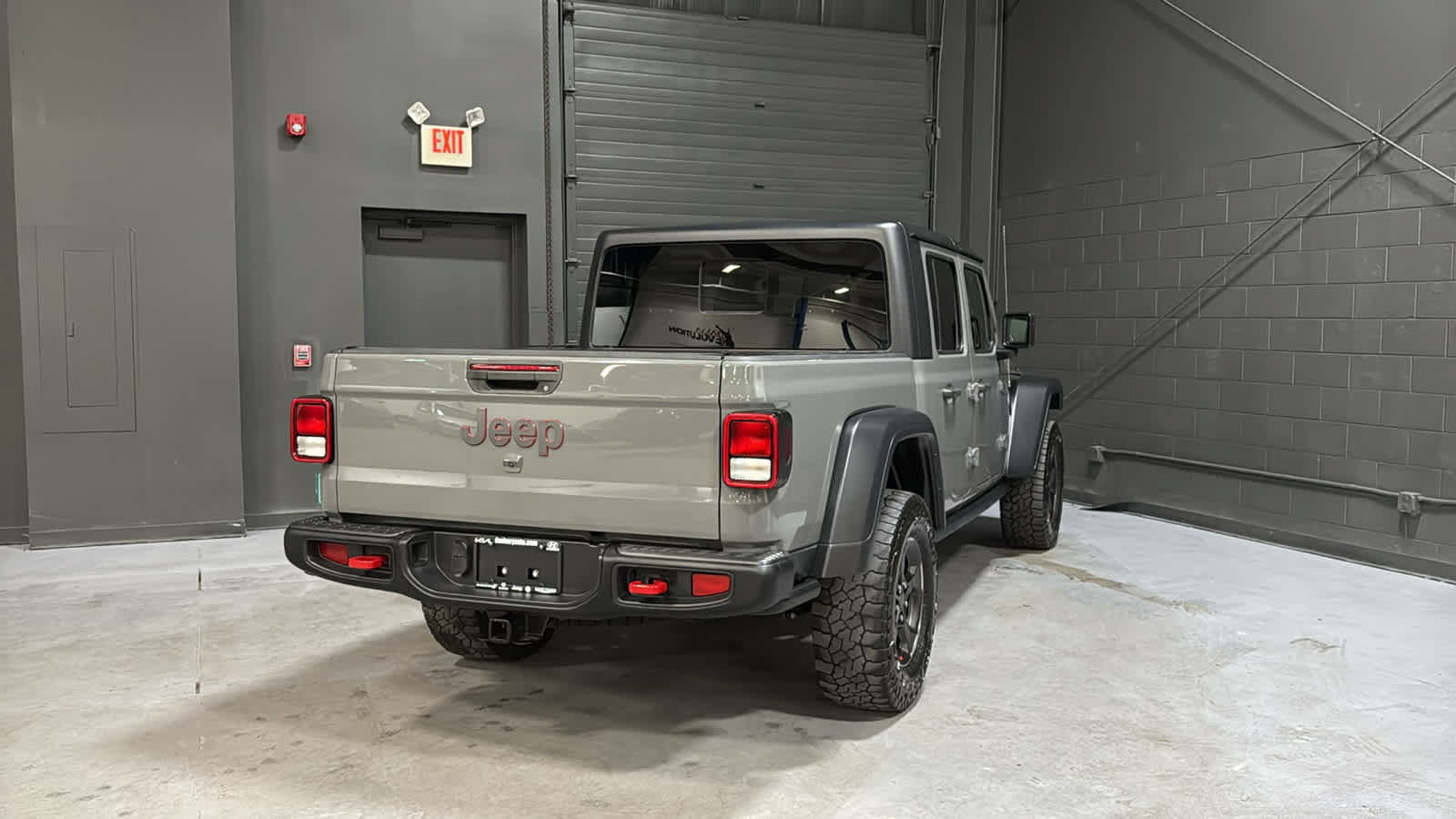 Used 2022 Jeep Gladiator Rubicon w/ Cold Weather Group AWD/4WD image 6