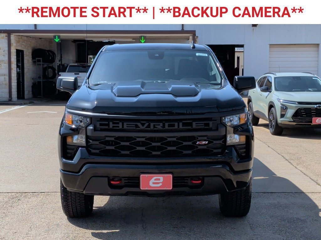New 2026 Chevrolet Silverado 1500 Custom Trail Boss w/ LPO, Dark Essentials Package AWD/4WD image 2