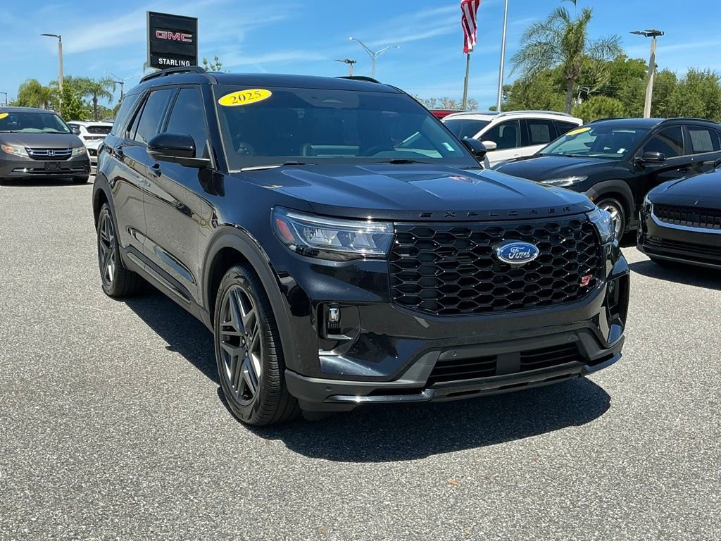 Used 2025 Ford Explorer ST w/ Sun And Sound Package AWD/4WD image 9