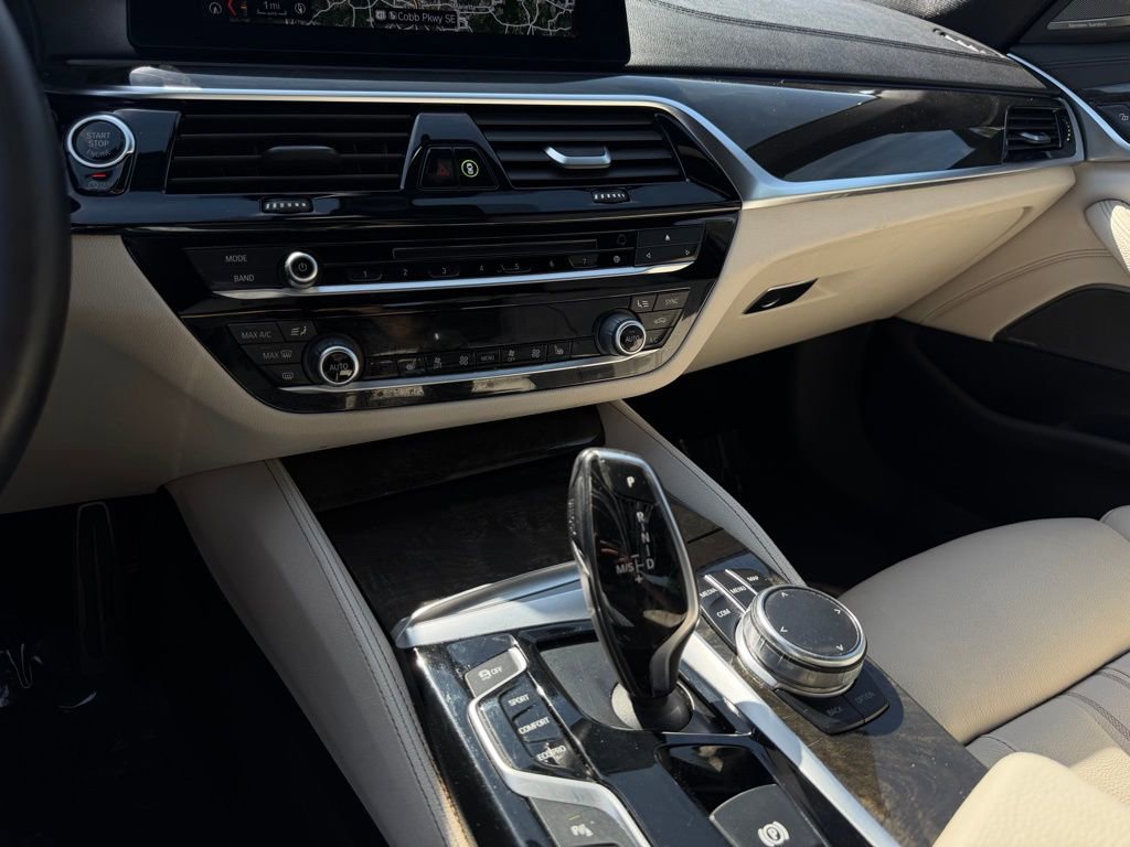 Used 2017 BMW 540i xDrive image 22