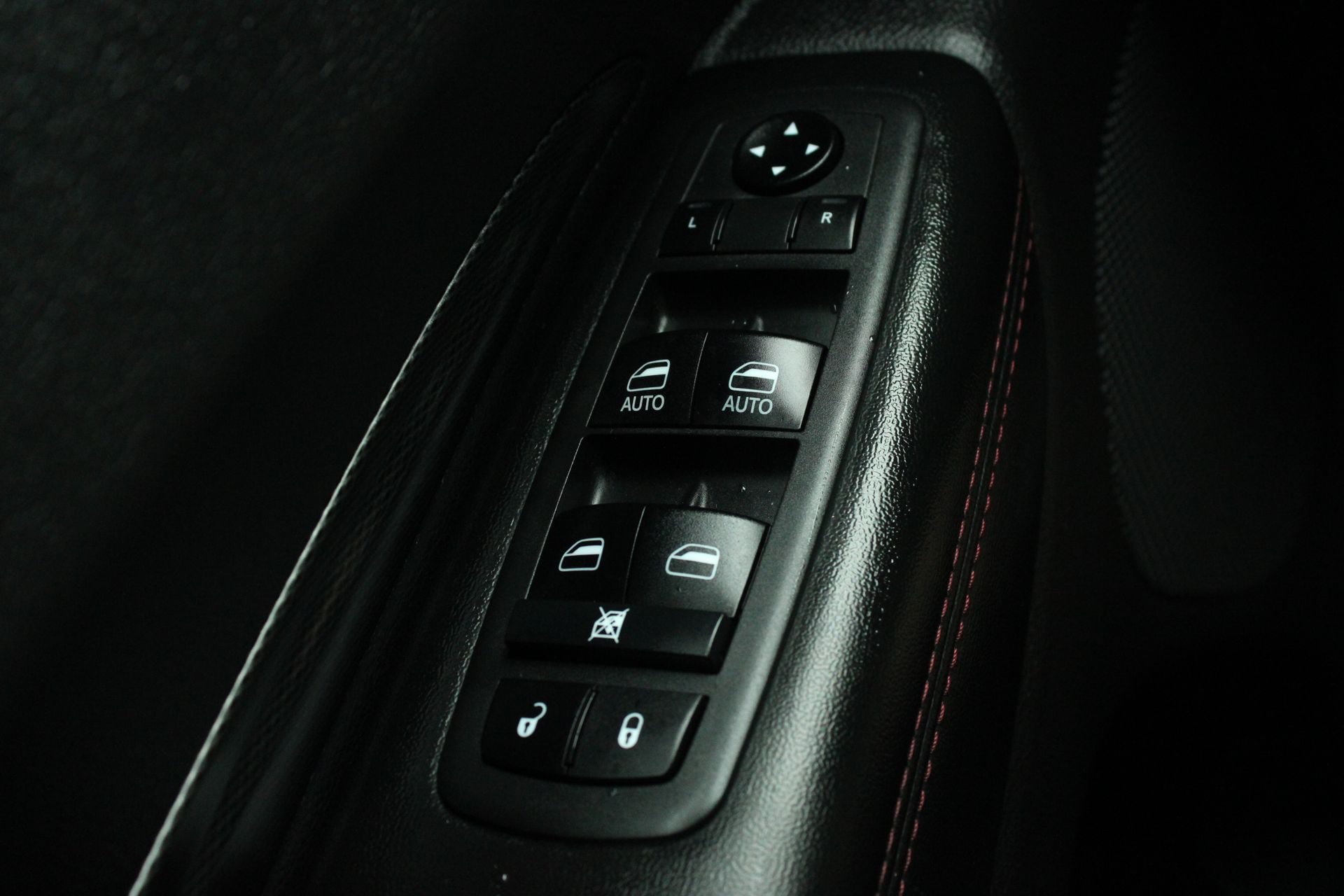Used 2021 Dodge Durango R/T w/ Blacktop Package AWD/4WD image 29