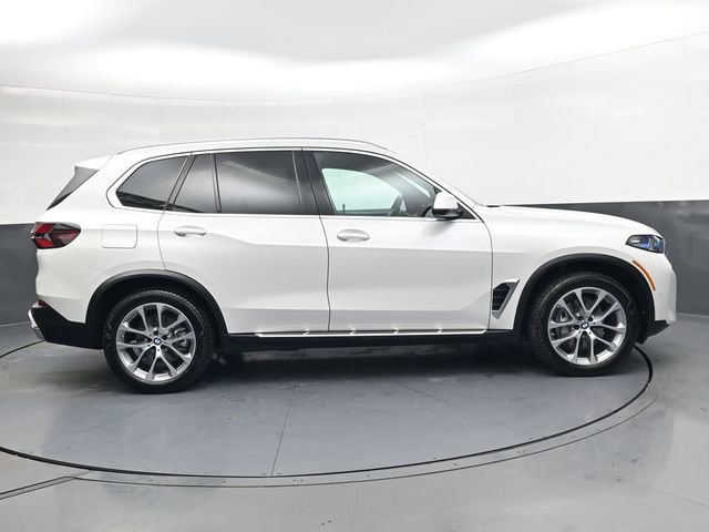 Used 2025 BMW X5 xDrive40i image 3